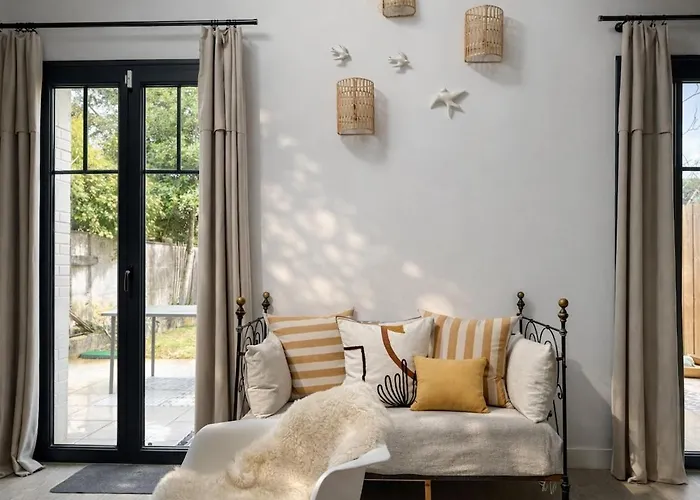 Eureka Air-conditioned Pereire - Holiday home