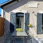 Eureka Air-conditioned Pereire - Vakantiehuis